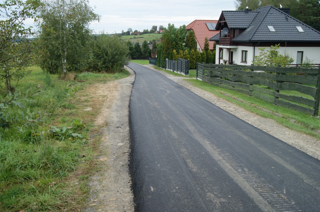 „Budowa sieci kanalizacji sanitarnej w m. Mystków” - prace remontowe na drogach